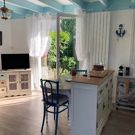 Cottage Villers 2000 * 빌레쉬르메르